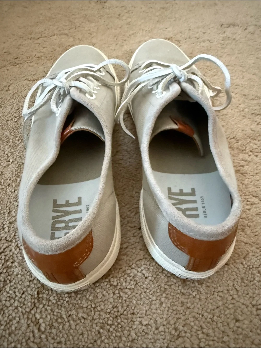 Frye Women’s Gia Canvas Leather Lace Low Sneaker size 8 Grey